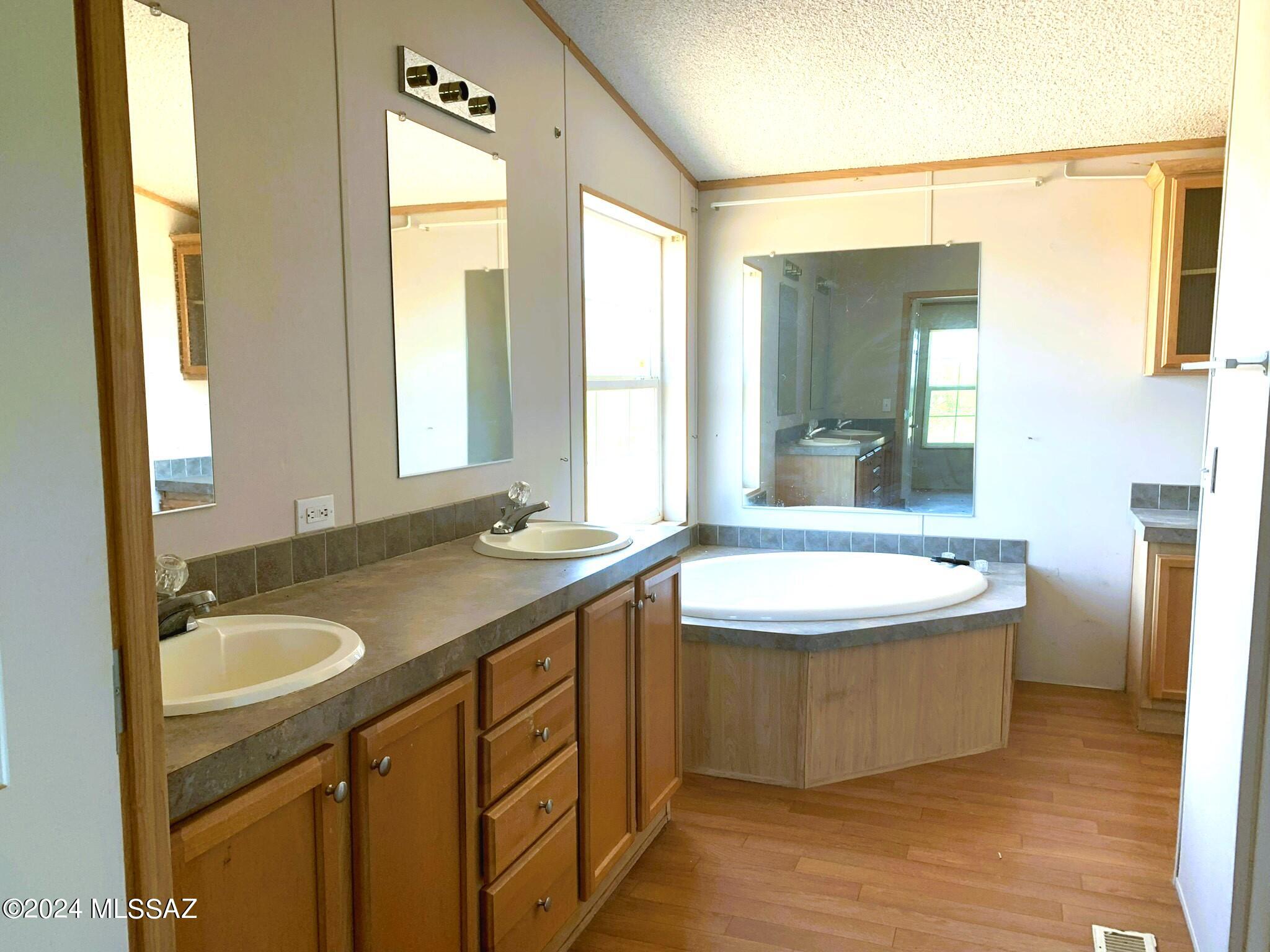 10470 South Robison Road Willcox, AZ 85643 - Photo 12 of 22