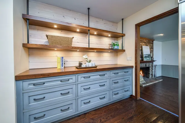 $1,225,000 | 42W420 Campton Hills Road, Elburn, IL 60119