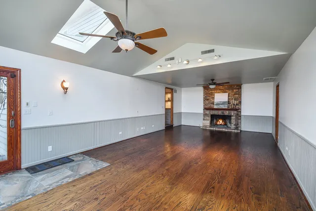 $1,225,000 | 42W420 Campton Hills Road, Elburn, IL 60119