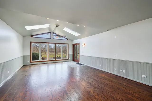 $1,225,000 | 42W420 Campton Hills Road, Elburn, IL 60119