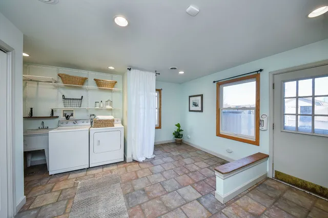 $1,225,000 | 42W420 Campton Hills Road, Elburn, IL 60119