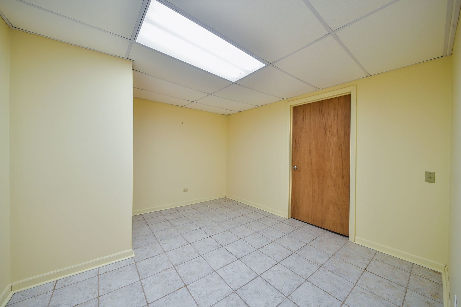 42W420 Campton Hills Road Elburn, IL 60119 - Photo 28 of 58 a view of an empty room