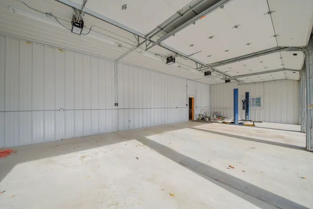 $1,225,000 | 42W420 Campton Hills Road, Elburn, IL 60119