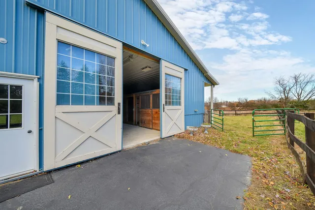 $1,225,000 | 42W420 Campton Hills Road, Elburn, IL 60119