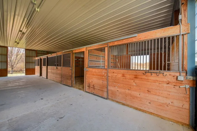 $1,225,000 | 42W420 Campton Hills Road, Elburn, IL 60119