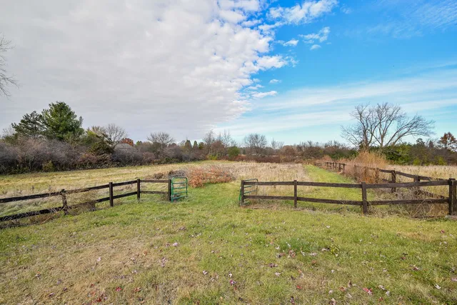 $1,225,000 | 42W420 Campton Hills Road, Elburn, IL 60119