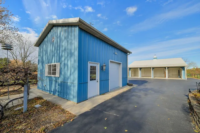 $1,225,000 | 42W420 Campton Hills Road, Elburn, IL 60119