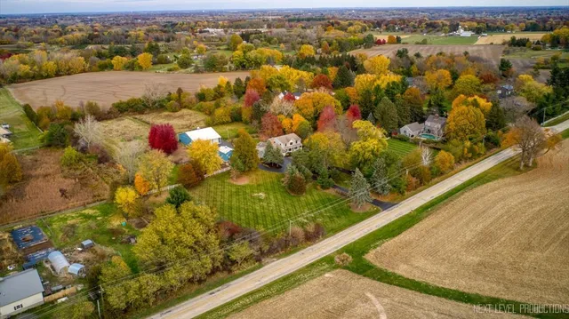 $1,225,000 | 42W420 Campton Hills Road, Elburn, IL 60119