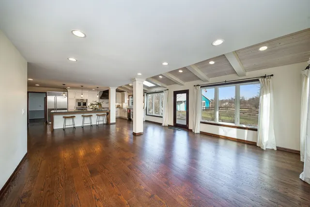 $1,225,000 | 42W420 Campton Hills Road, Elburn, IL 60119