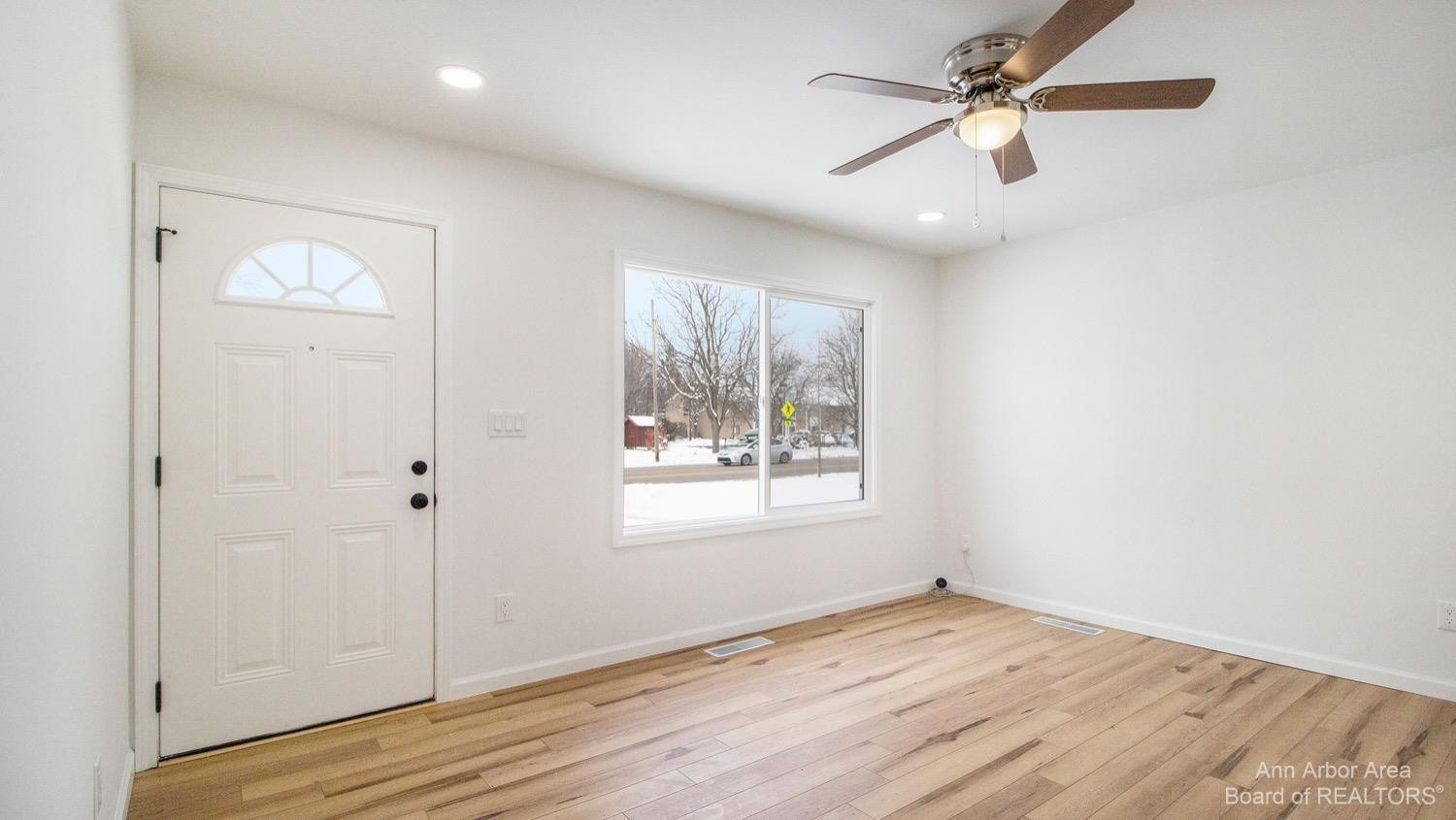 1062 North Maple Road Ann Arbor, MI 48103 - Photo 8 of 35 Photo 8