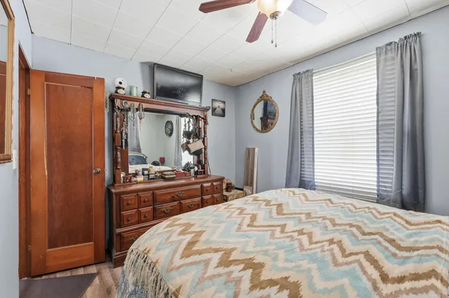 $174,900 | 5785 South 550 East, Wolcottville, IN 46795