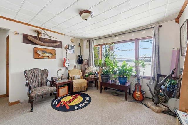 $174,900 | 5785 South 550 East, Wolcottville, IN 46795