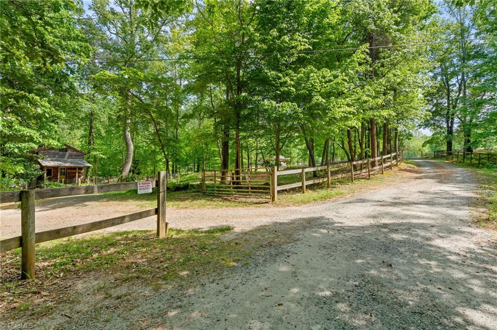 1577 Brown Road Summerfield, NC 27358 - Photo 21 of 50 Gallery Image 21