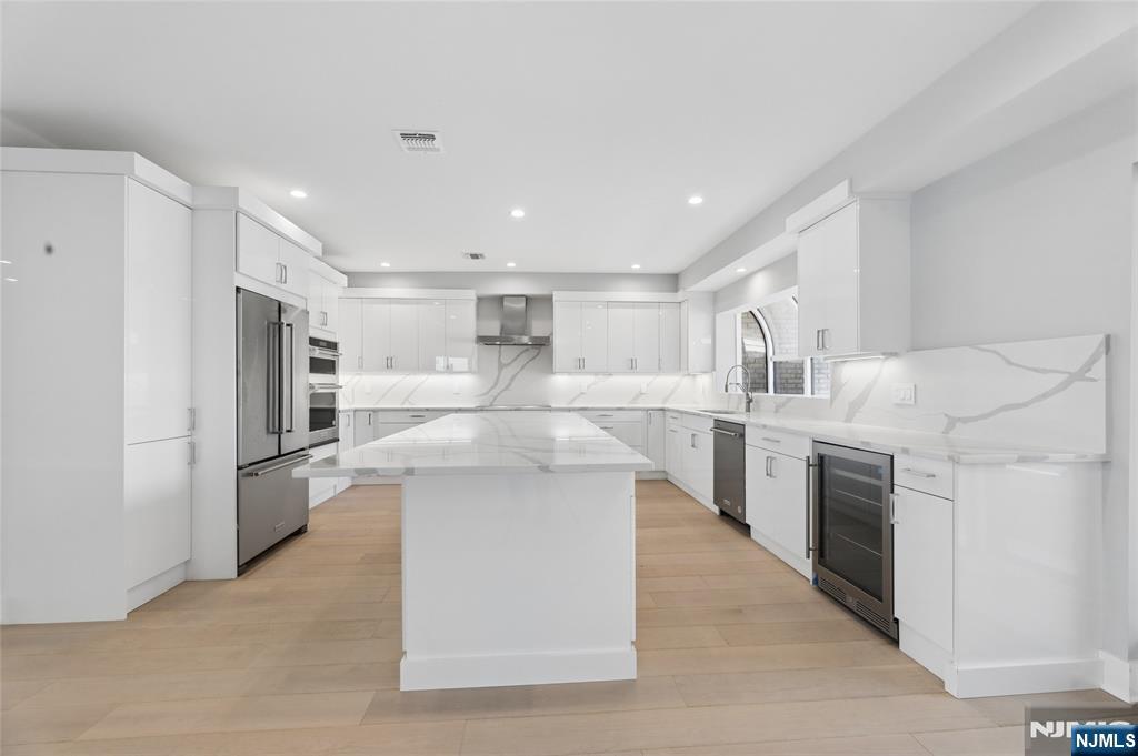 1225 River Road, Unit 4D Edgewater, NJ 07020 - Photo 11 of 47