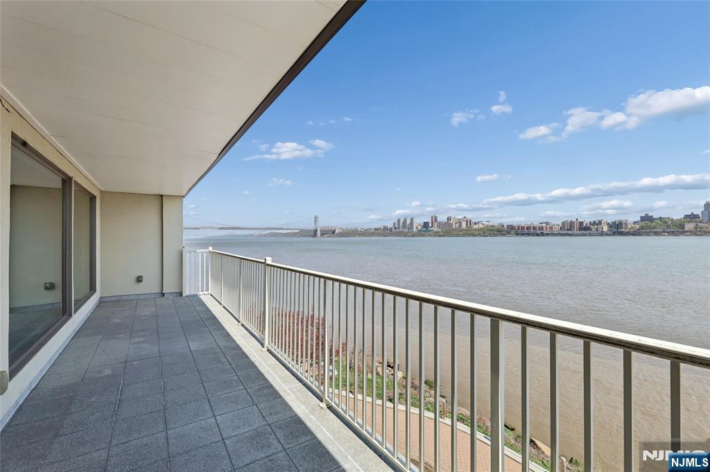 1225 River Road, Unit 4D Edgewater, NJ 07020 - Photo 34 of 47