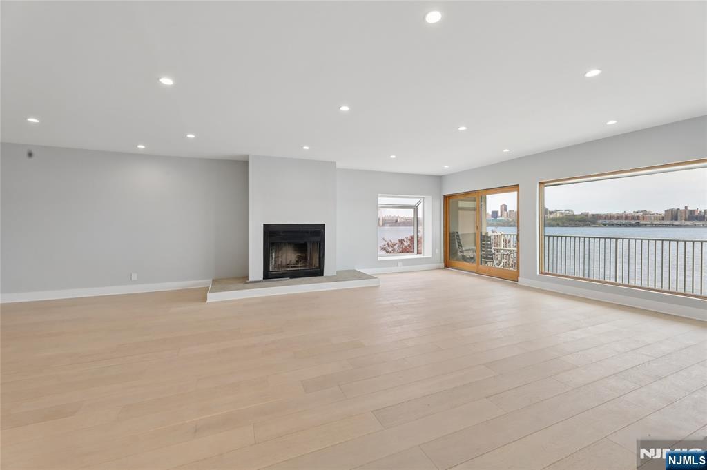 1225 River Road, Unit 4D Edgewater, NJ 07020 - Photo 7 of 47