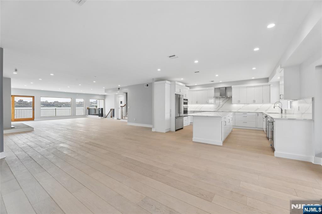 1225 River Road, Unit 4D Edgewater, NJ 07020 - Photo 10 of 47