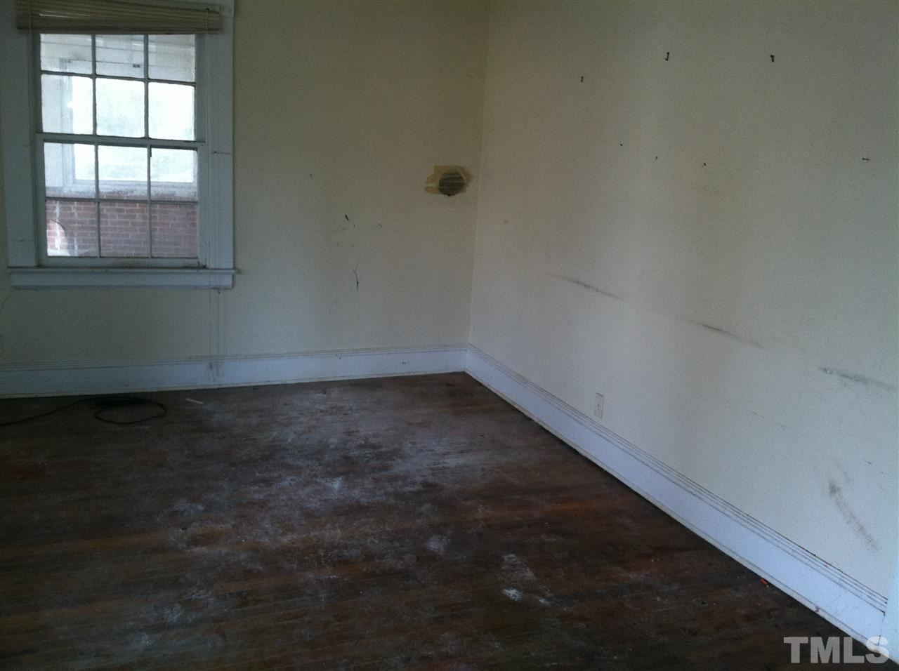 613 South Main Street Roxboro, NC 27573 - Photo 2 of 4