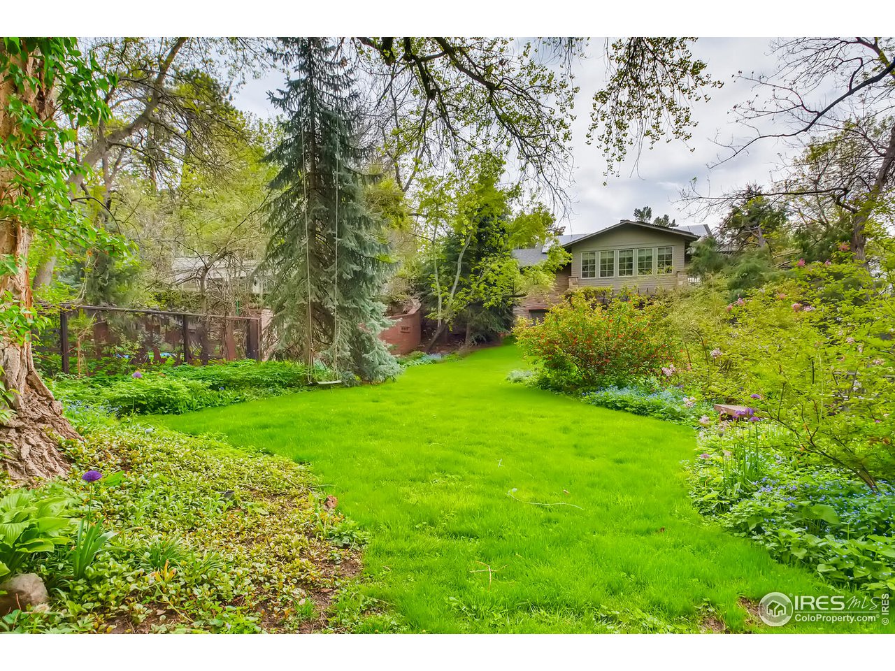 2123 4th Street Boulder, CO 80302 - Photo 35 of 40 a view of a back yard