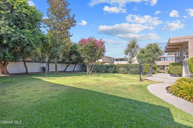 $629,000 | 18134 Killion Street, Unit 2, Tarzana, CA 91356