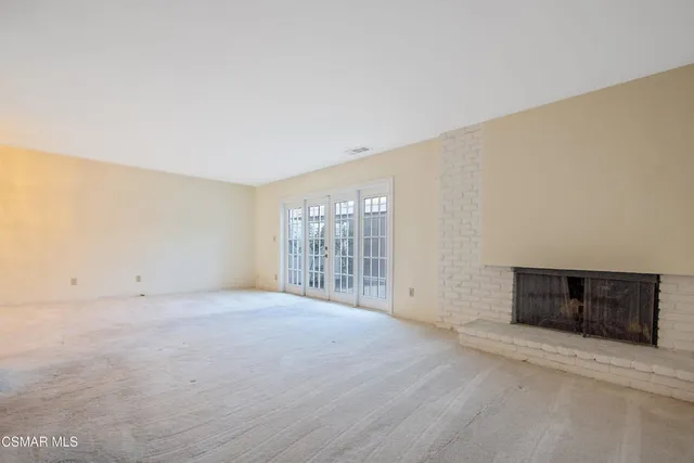 $629,000 | 18134 Killion Street, Unit 2, Tarzana, CA 91356