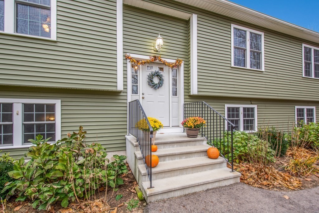 1 Borkum Road Spencer, MA 01562 - Photo 4 of 41 Gallery Image 4