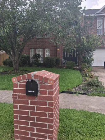 $3,200 | 7915 Wolfield Lane, Houston, TX 77071