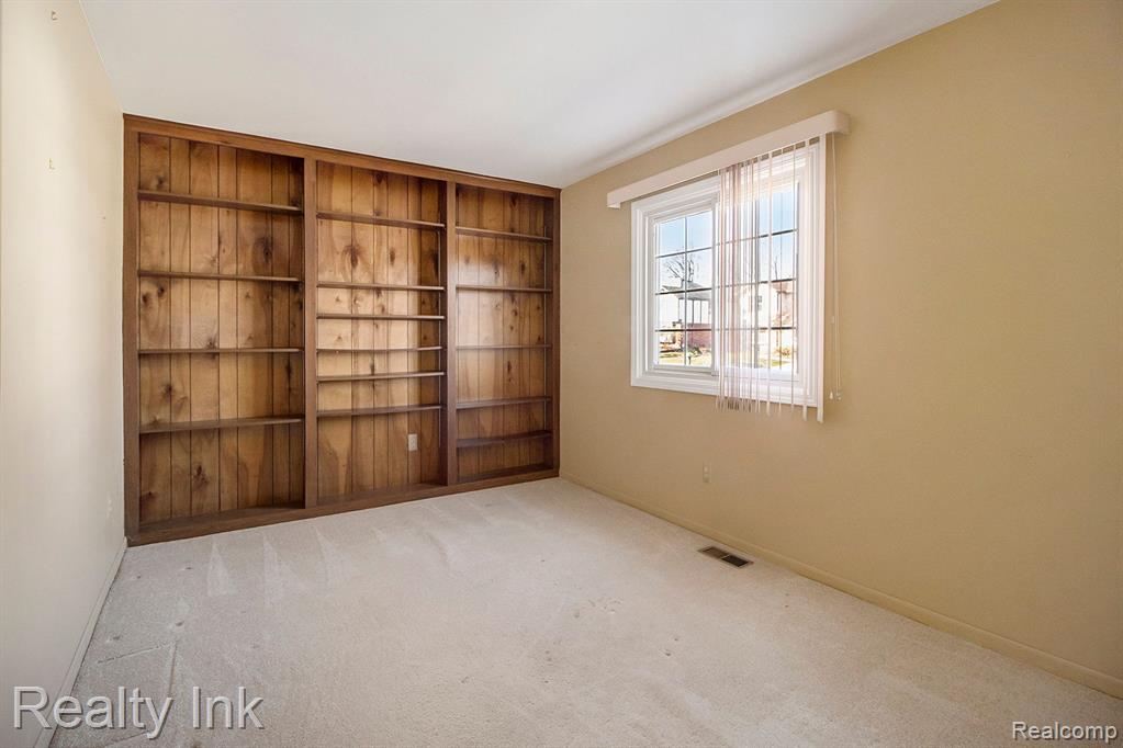 46491 Strathmore Road Plymouth, MI 48170 - Photo 8 of 16 Gallery Image 8