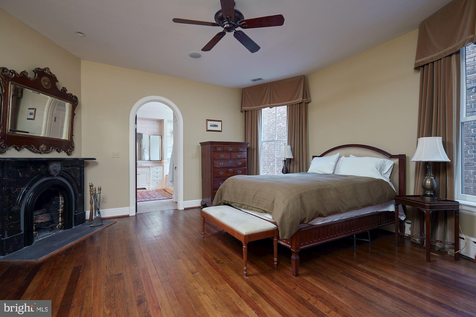 408 A Street Southeast Washington, DC 20003 - Photo 17 of 35 Owner's Suite
