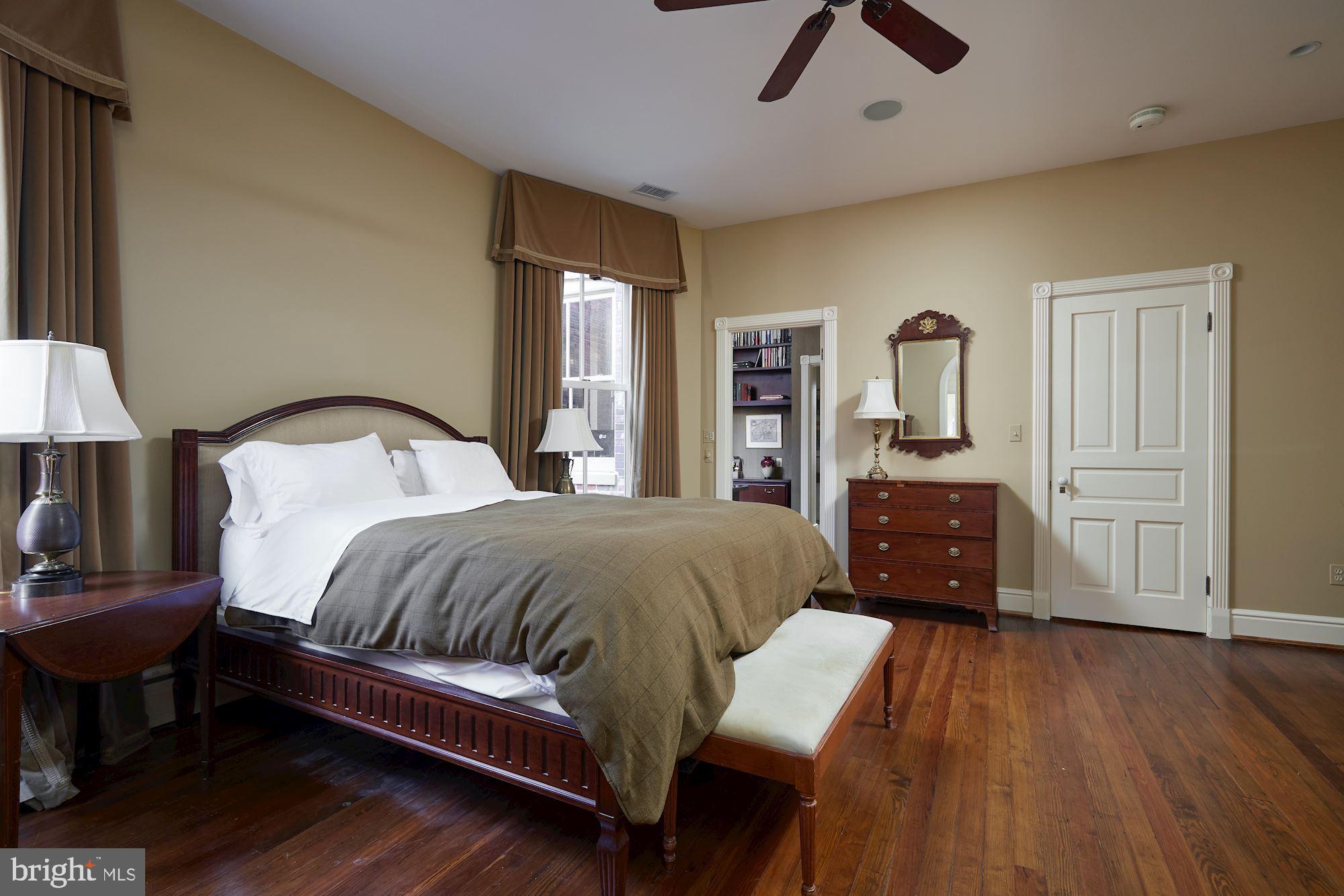 408 A Street Southeast Washington, DC 20003 - Photo 18 of 35 Owner's Suite