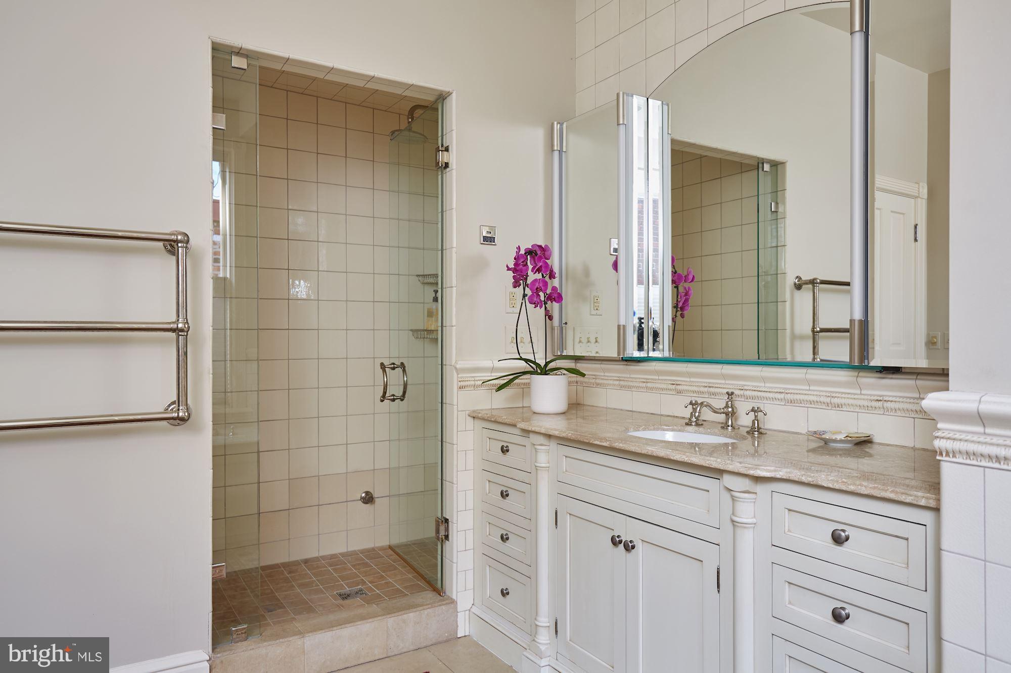 408 A Street Southeast Washington, DC 20003 - Photo 20 of 35 Owner's Suite