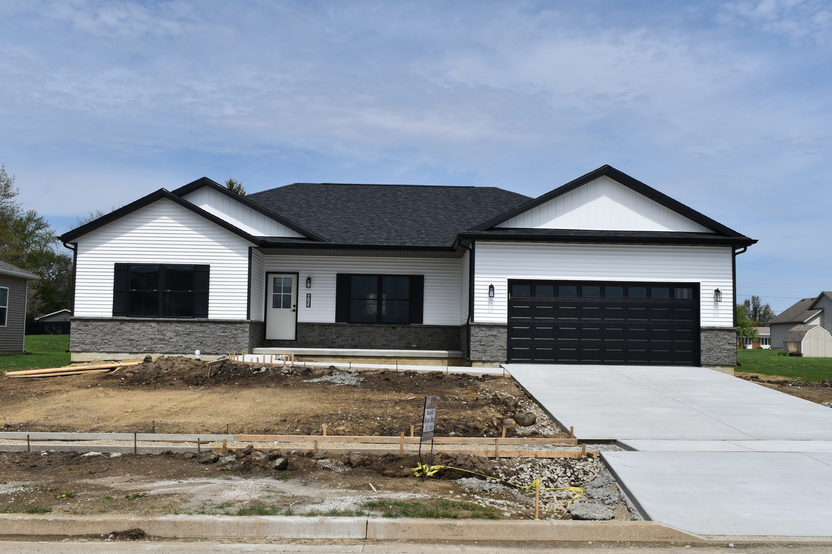413 Abby Road El Paso, IL 61738 - Photo 1 of 35 Gallery Image 1