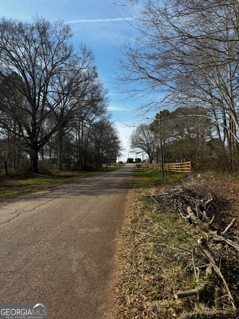 135 Joe Carey Road Winterville, GA 30683 - Photo 2 of 2 a view of outdoor space with deck