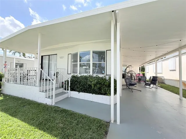 $2,500 | 5221 Southwest 25th Avenue, Fort Lauderdale, FL 33312