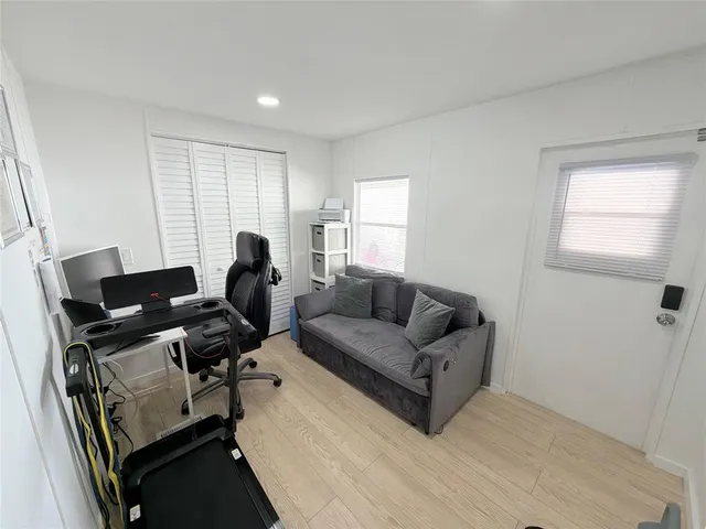 $2,500 | 5221 Southwest 25th Avenue, Fort Lauderdale, FL 33312