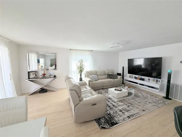 $2,500 | 5221 Southwest 25th Avenue, Fort Lauderdale, FL 33312