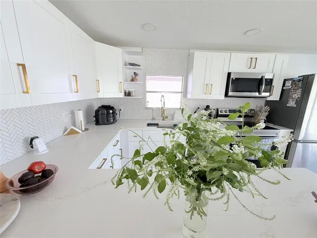 $2,500 | 5221 Southwest 25th Avenue, Fort Lauderdale, FL 33312