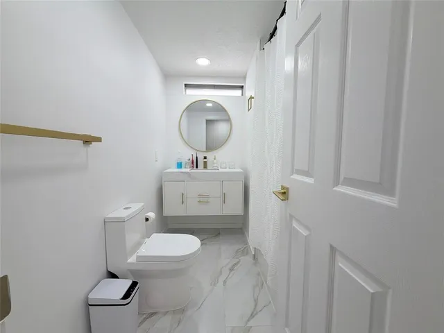 $2,500 | 5221 Southwest 25th Avenue, Fort Lauderdale, FL 33312