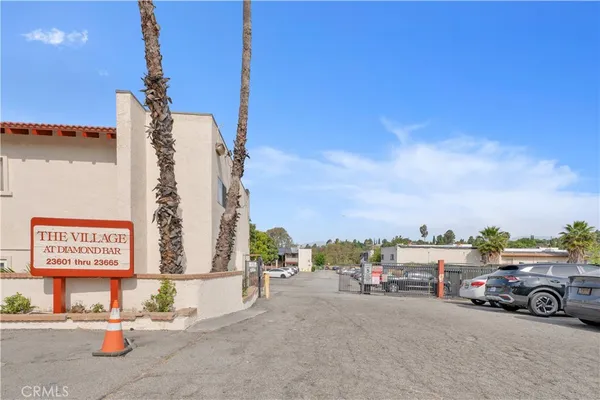 $368,888 | 23601 Golden Springs Drive, Unit A18, Diamond Bar, CA 91765