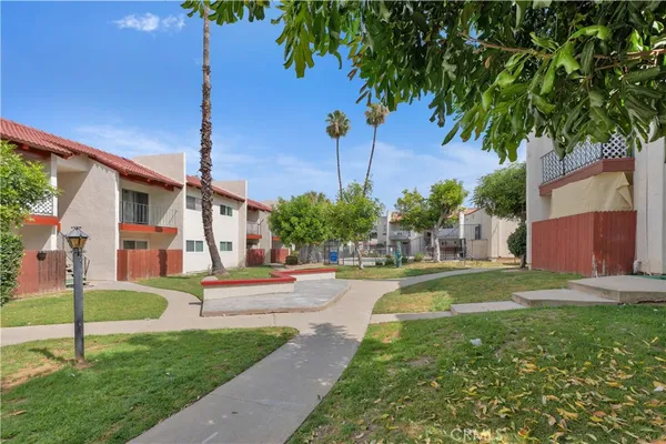 $368,888 | 23601 Golden Springs Drive, Unit A18, Diamond Bar, CA 91765