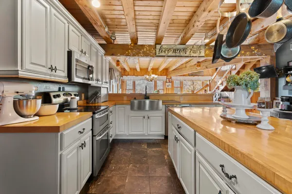 $779,000 | 829 Kennebec Road, Hampden, ME 04444