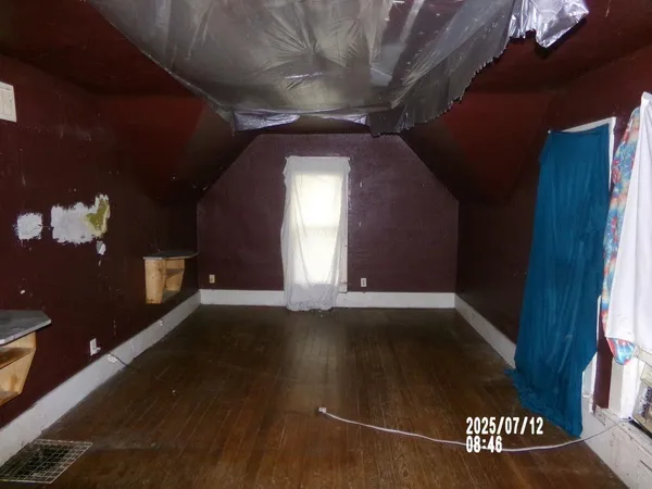 $25,000 | 211 West Madison Street, Yates Center, KS 66783