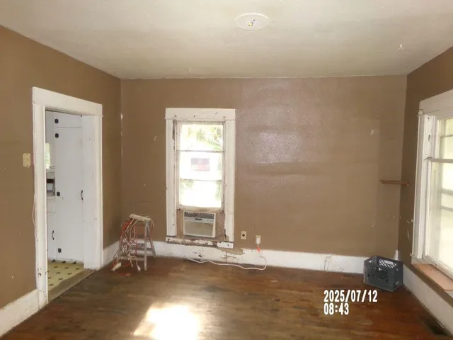 $29,500 | 211 West Madison Street, Yates Center, KS 66783