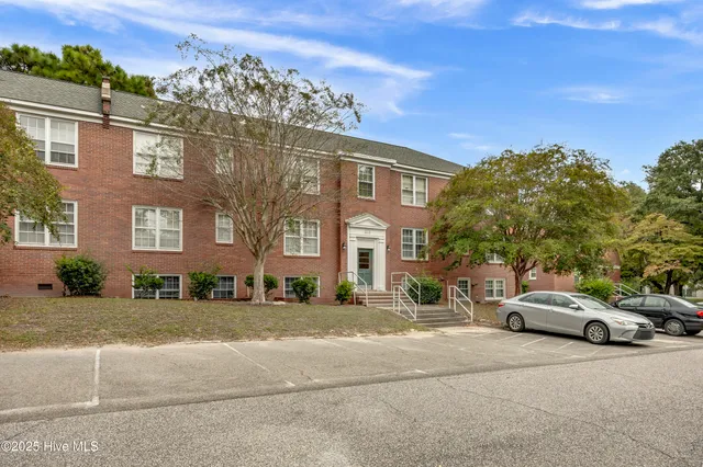 $220,995 | 2940 Oleander Drive, Unit F11, Wilmington, NC 28403