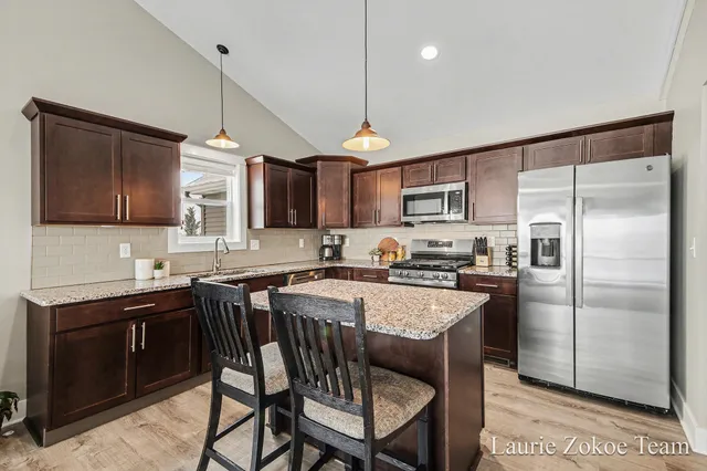 $624,900 | 11560 84th Avenue, Allendale, MI 49401