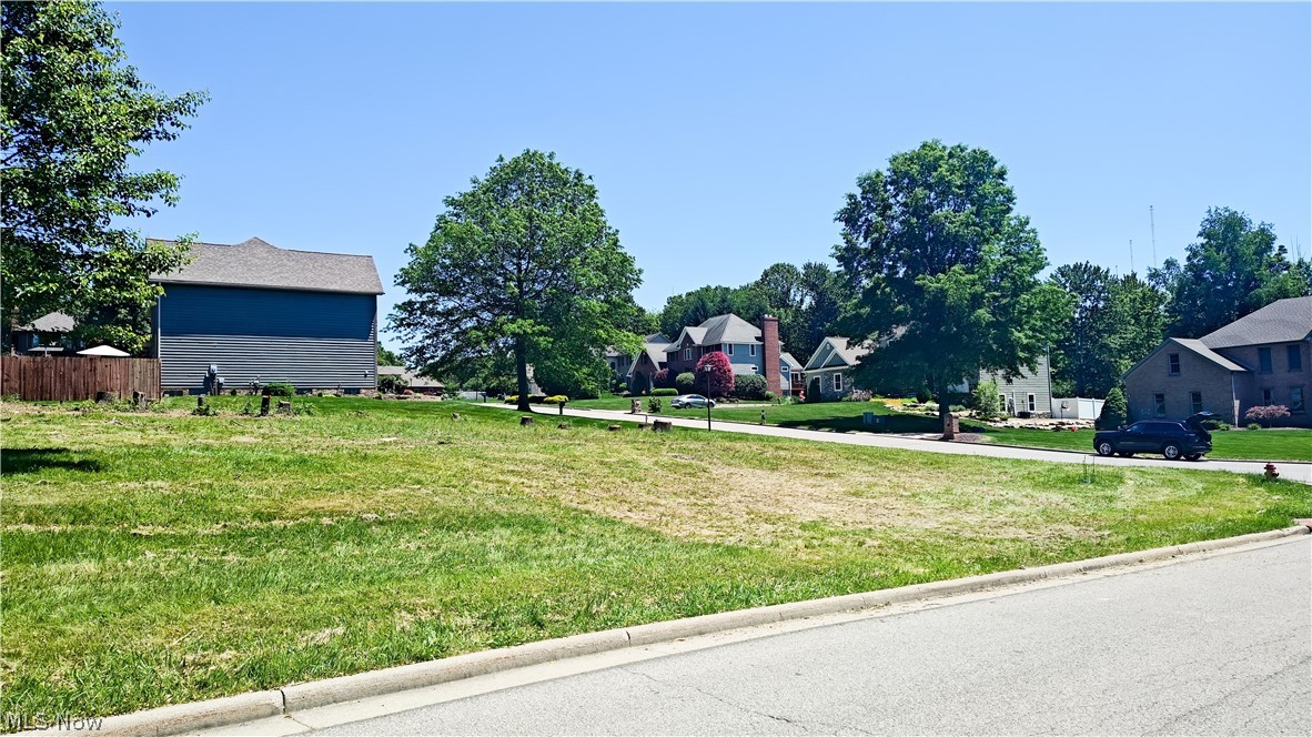 2432 Shepherds Ridge Youngstown, OH 44514 - Photo 6 of 6