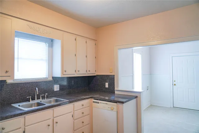 $179,000 | 808 Heights Avenue, El Campo, TX 77437