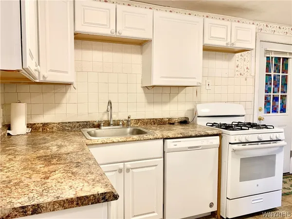 $1,100 | 657 Englewood Avenue, Unit 2, Tonawanda, NY 14223