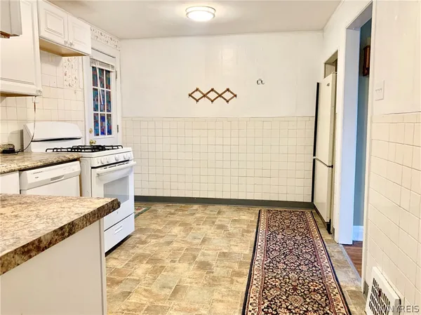 $1,100 | 657 Englewood Avenue, Unit 2, Tonawanda, NY 14223