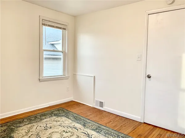 $1,100 | 657 Englewood Avenue, Unit 2, Tonawanda, NY 14223